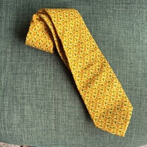 Salvadore Ferragamo Men's 100% silk Yellow spring lady bug strawberry Tie Italy